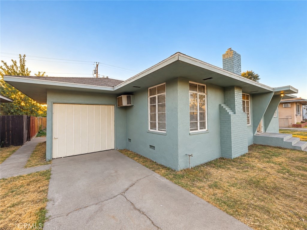 2545 N Millbrook Ave, Fresno, CA 93703