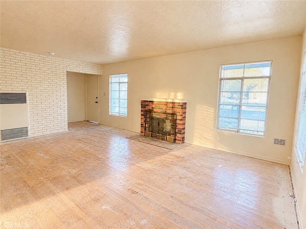 2545 N Millbrook Ave, Fresno, CA 93703