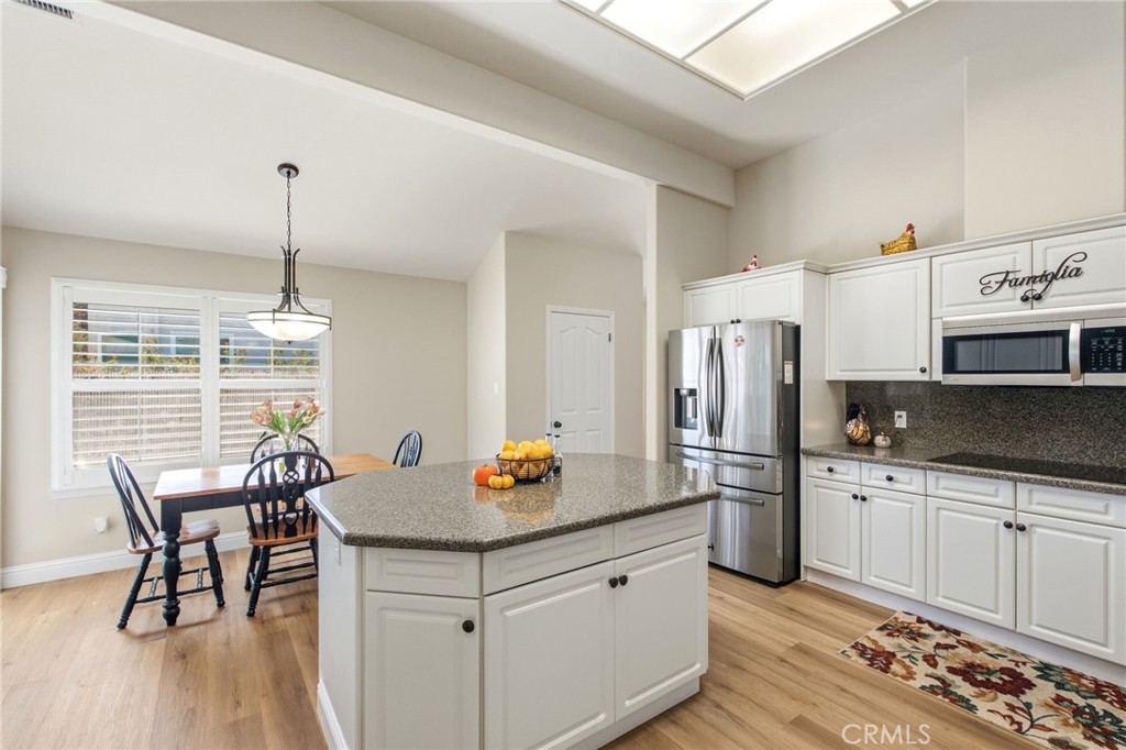 2843 Carolina Ave, Clovis, CA 93611