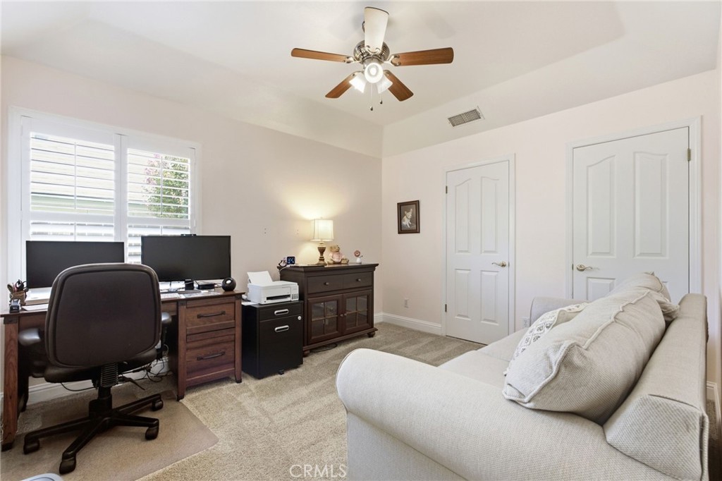 2843 Carolina Ave, Clovis, CA 93611