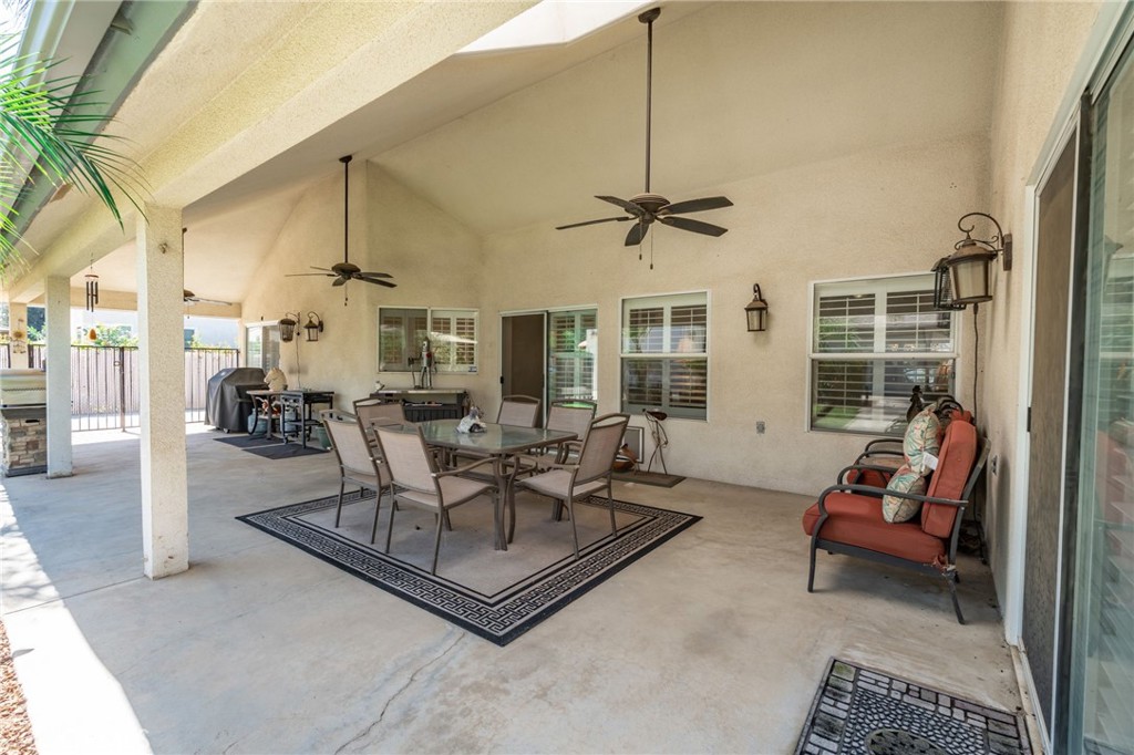 2843 Carolina Ave, Clovis, CA 93611
