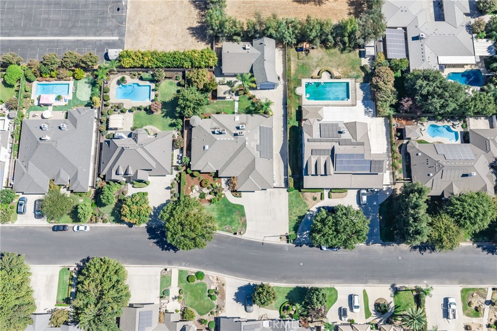 2843 Carolina Ave, Clovis, CA 93611