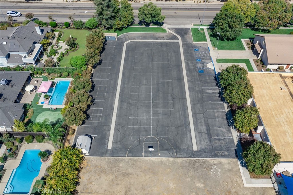 2843 Carolina Ave, Clovis, CA 93611