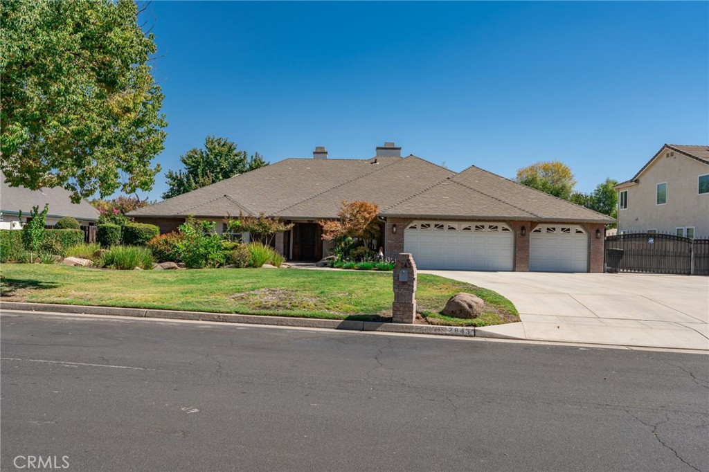 2843 Carolina Ave, Clovis, CA 93611
