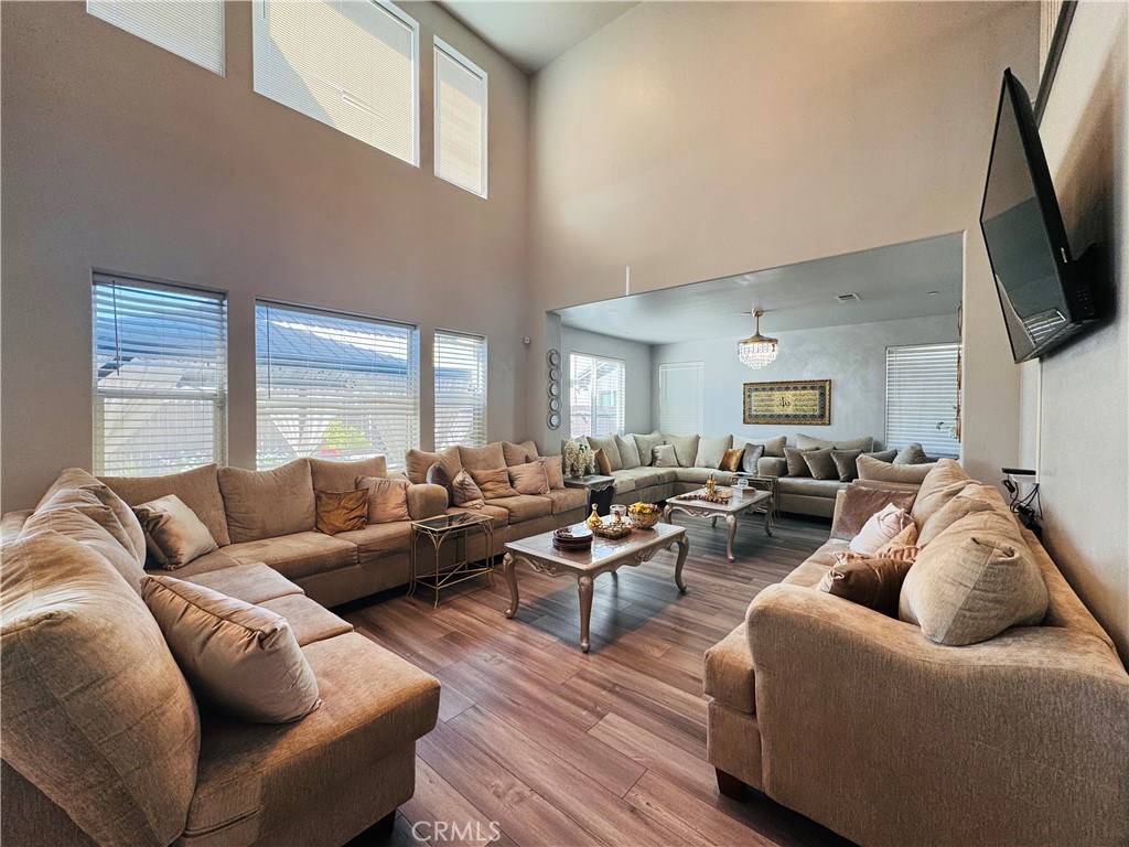 4237 N Rosalia, Fresno, CA 93723