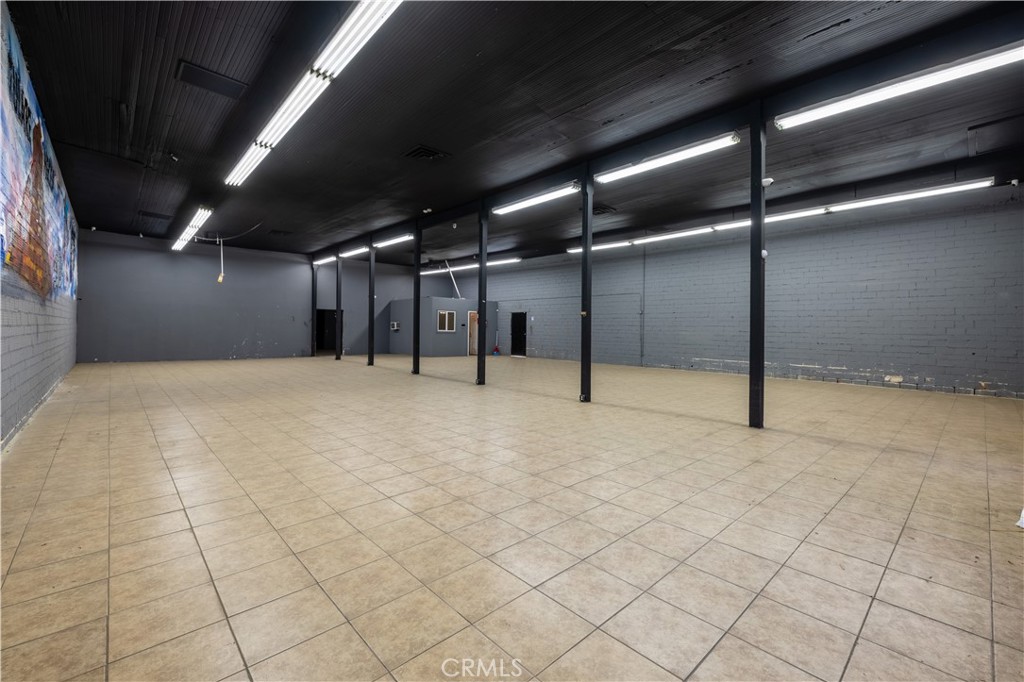 460 S K St, Tulare, CA 93274