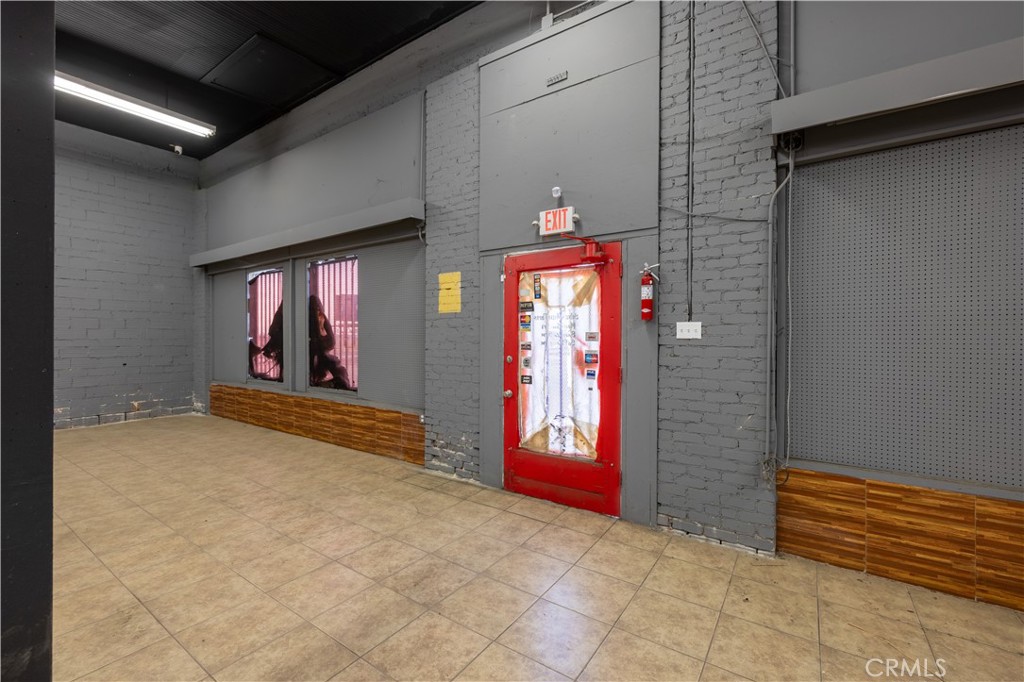 460 S K St, Tulare, CA 93274