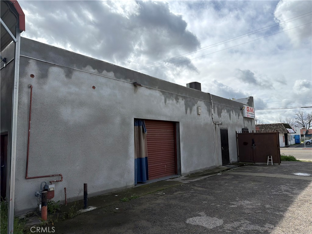 1100 N Fresno, Fresno, CA 93701