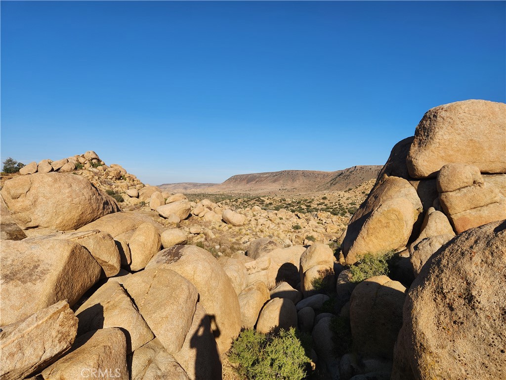 7 AC Oak Dr, Pioneertown, CA 92268