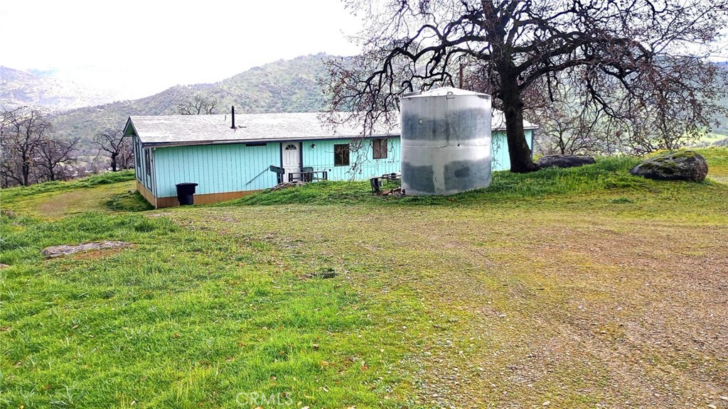 35616 Arrowhead Ln, Squaw Valley, CA 93675