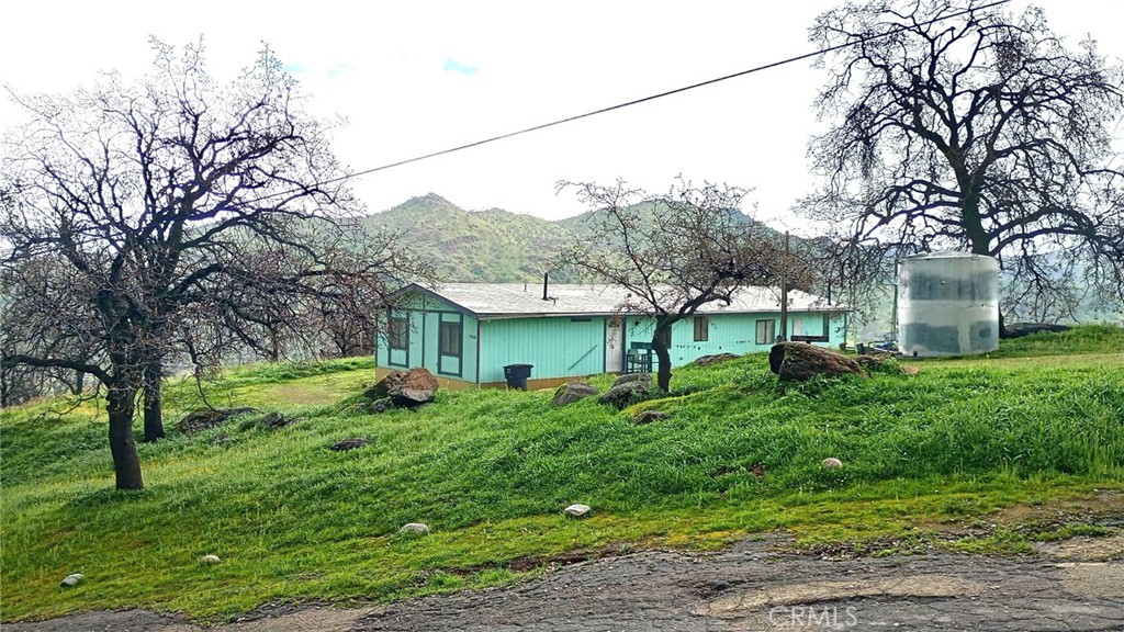 35616 Arrowhead Ln, Squaw Valley, CA 93675