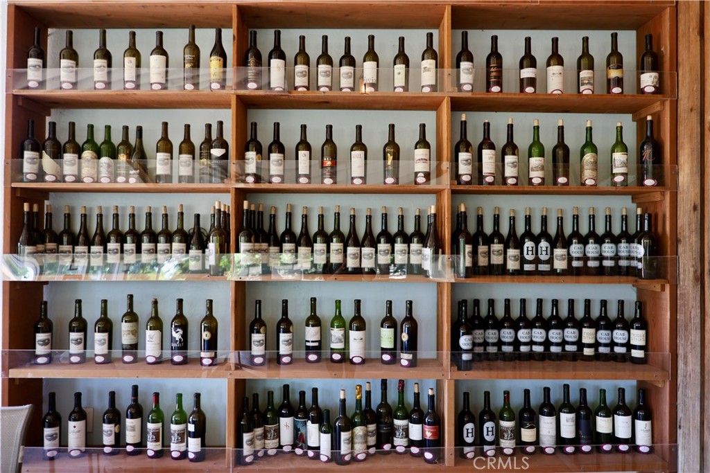 5575 El Pomar Dr, Templeton, CA 93465