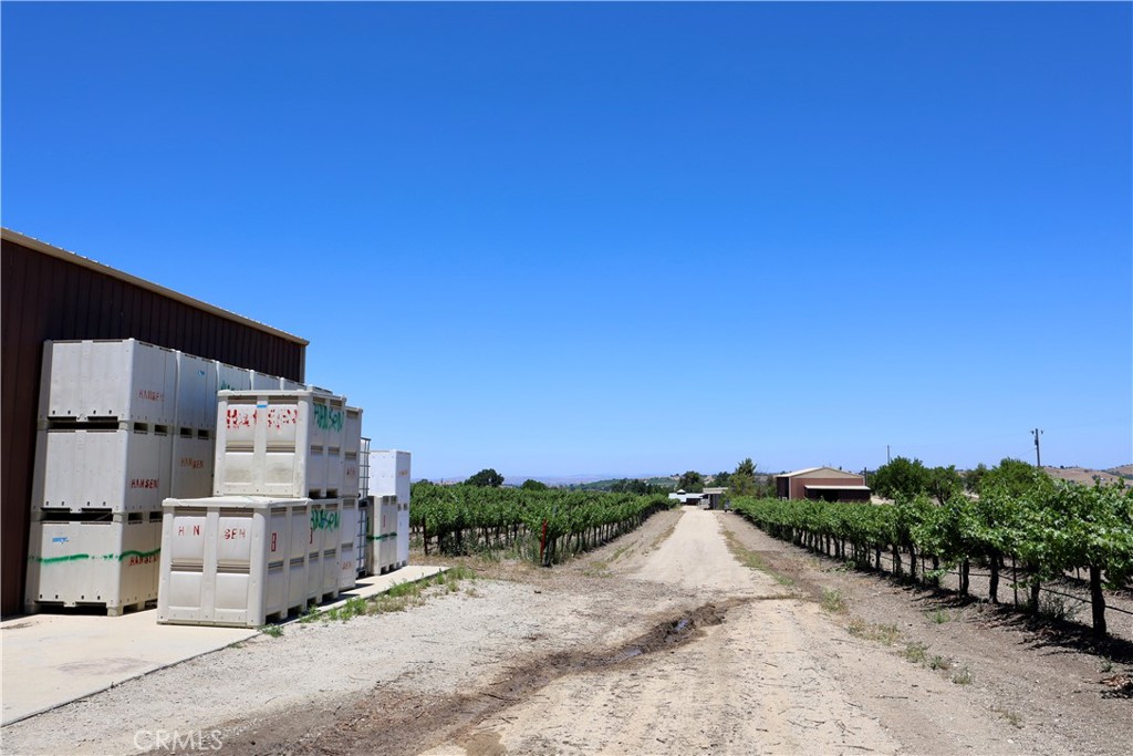 5575 El Pomar Dr, Templeton, CA 93465