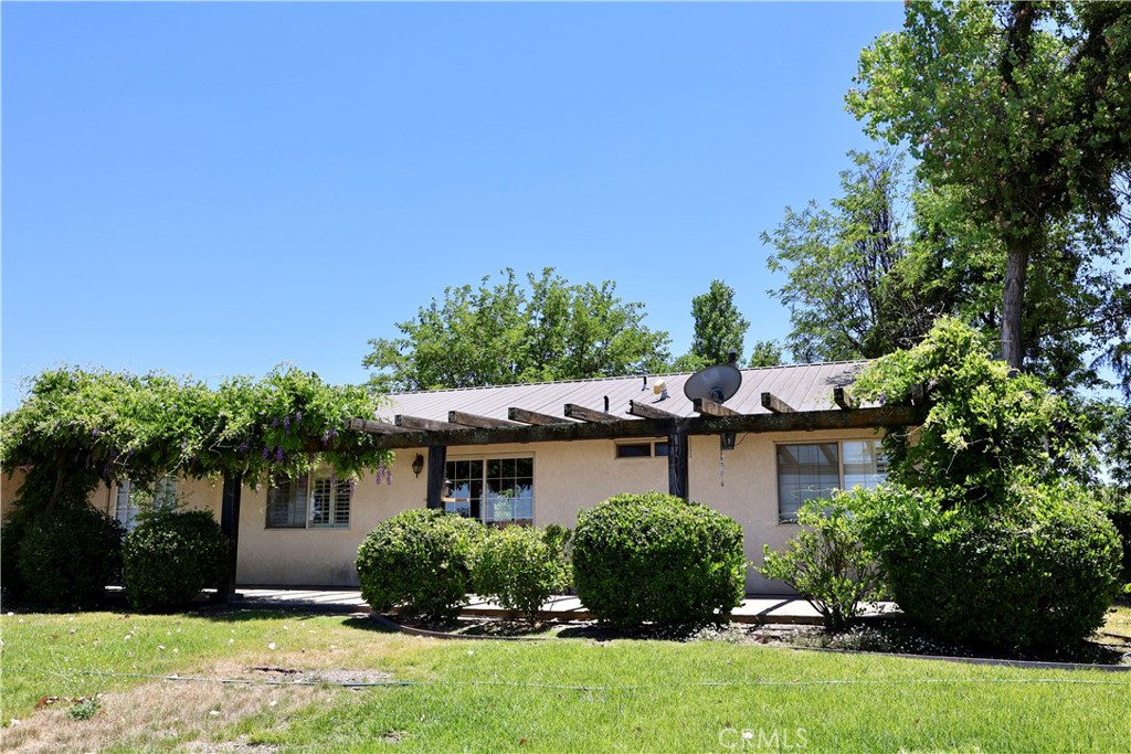 5575 El Pomar Dr, Templeton, CA 93465