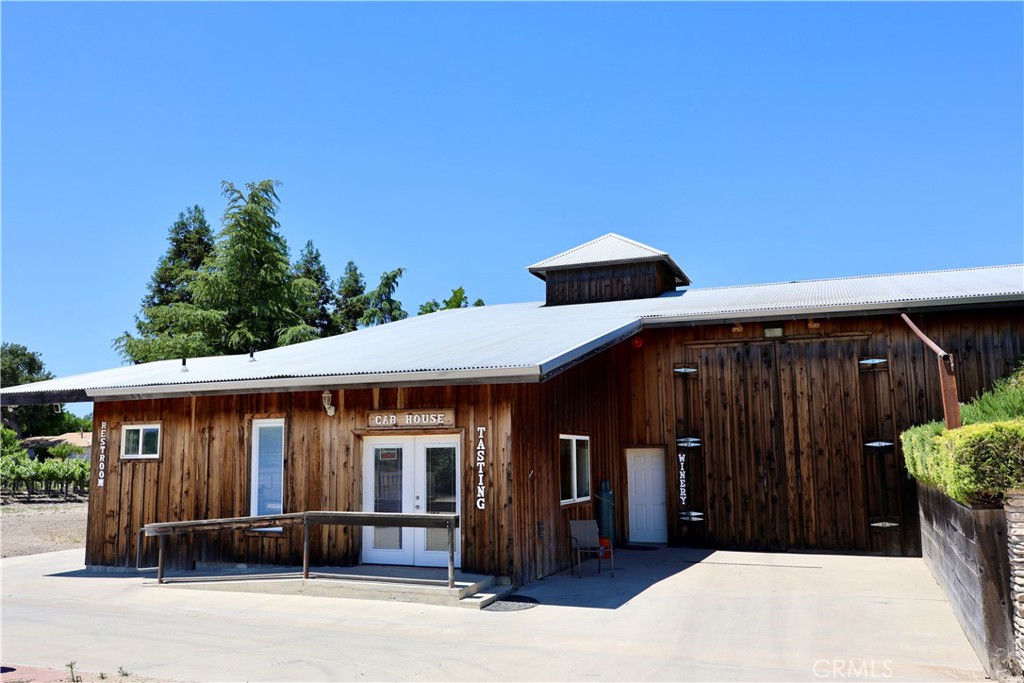 5575 El Pomar Dr, Templeton, CA 93465