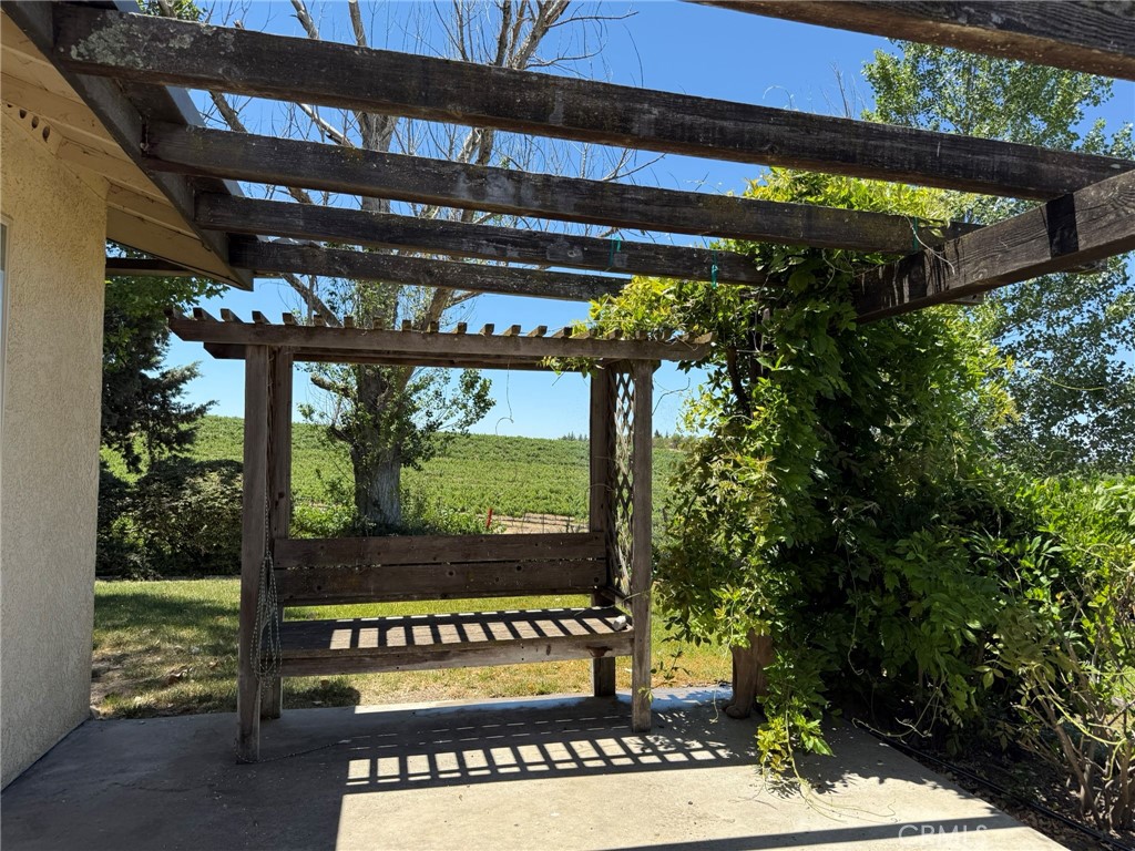 5575 El Pomar Dr, Templeton, CA 93465