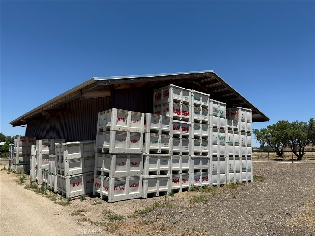 5575 El Pomar Dr, Templeton, CA 93465