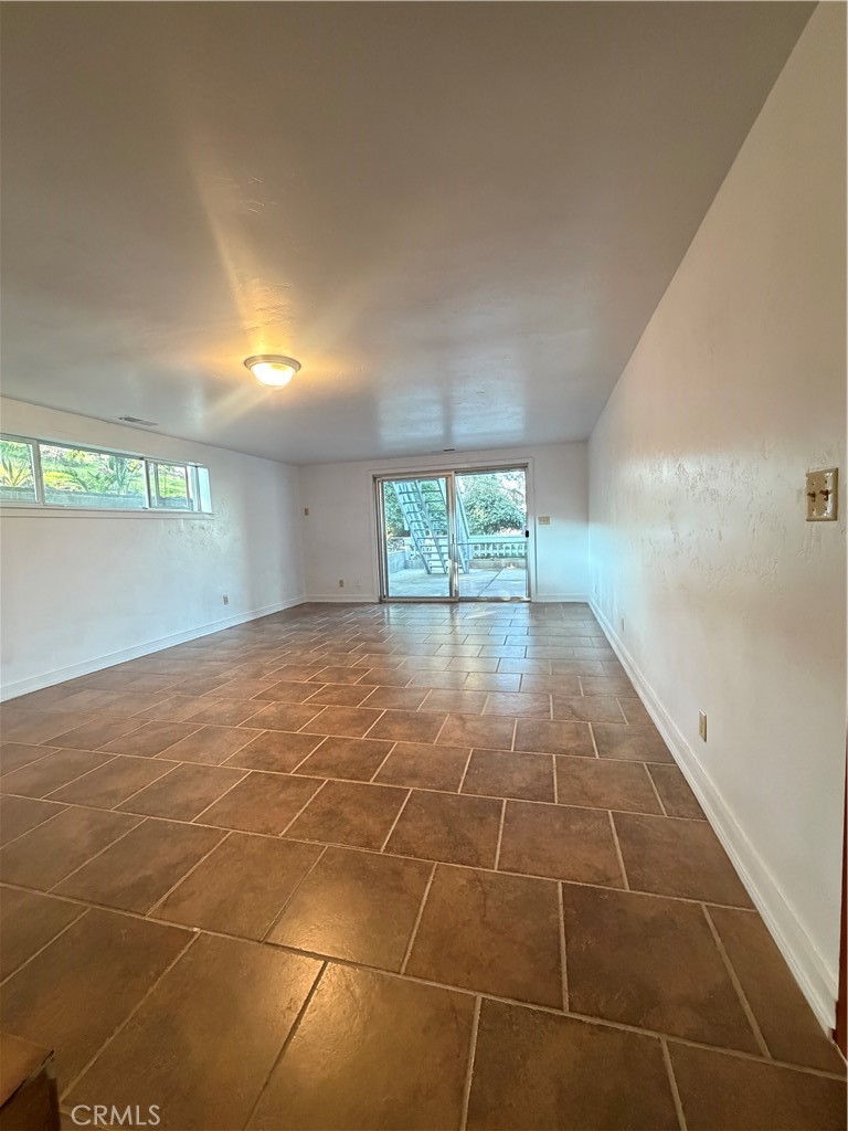 1072 E Worth, Porterville, CA 93257