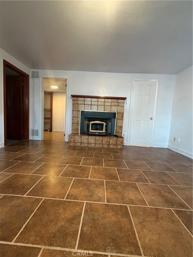 1072 E Worth, Porterville, CA 93257