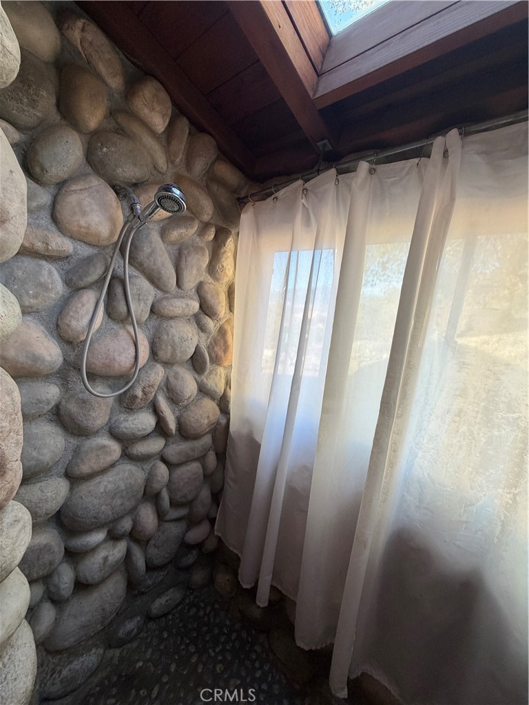 31669 Indian Reservation Rd, Porterville, CA 93257