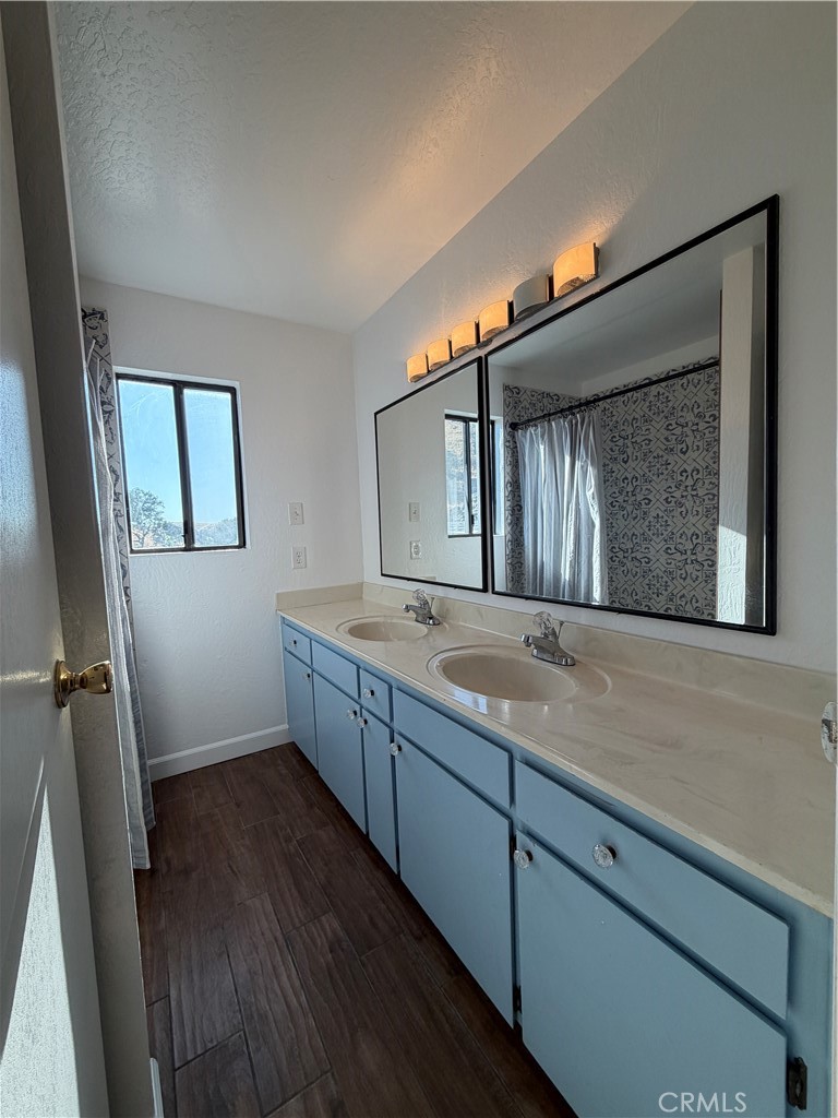 31669 Indian Reservation Rd, Porterville, CA 93257