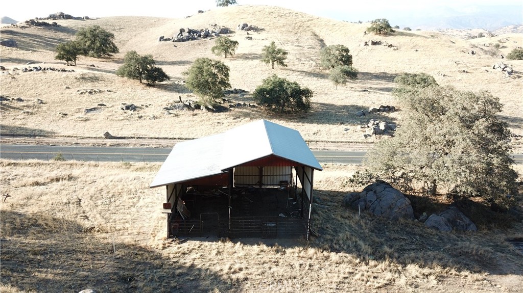 31669 Indian Reservation Rd, Porterville, CA 93257