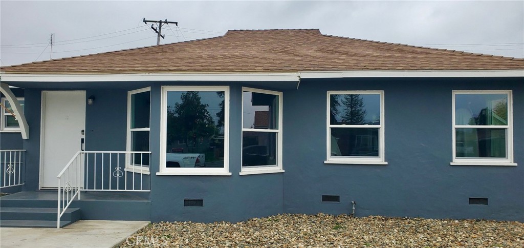 1483 E Bardsley Ave, Tulare, CA 93274