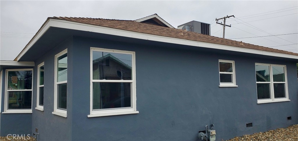 1483 E Bardsley Ave, Tulare, CA 93274