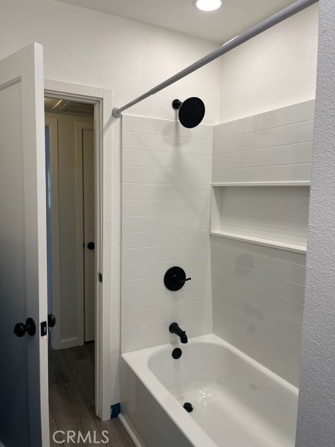 1483 E Bardsley Ave, Tulare, CA 93274