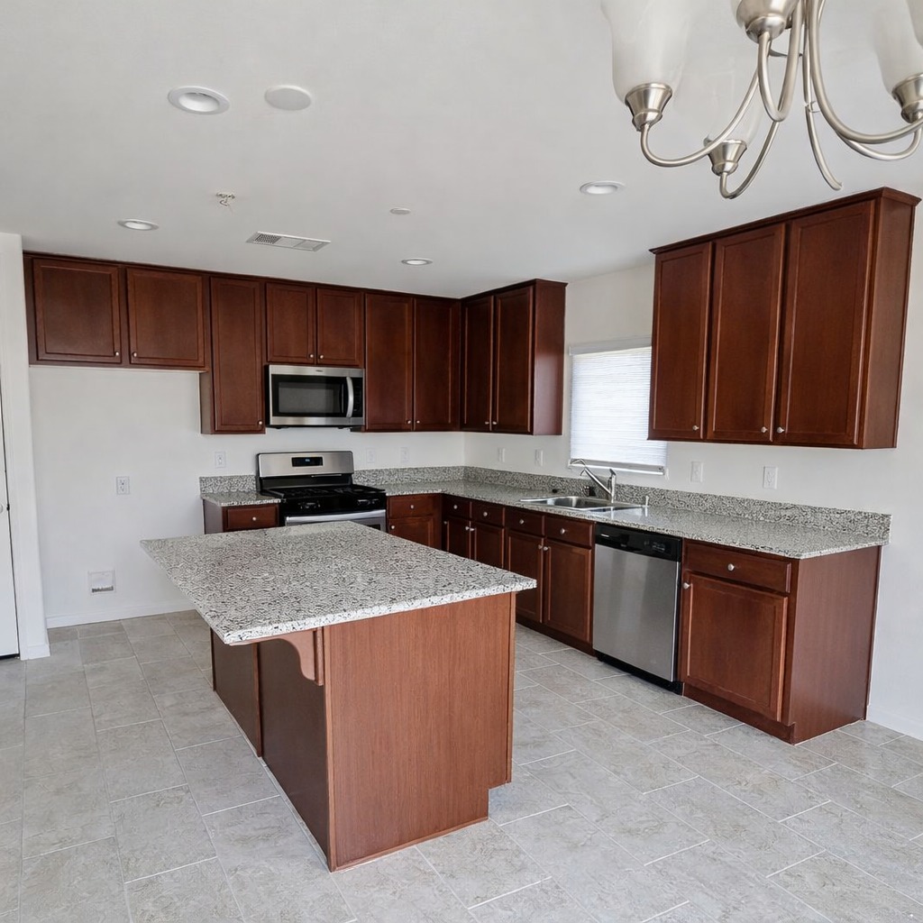2035 W Chianti Way, Hanford, CA 93230