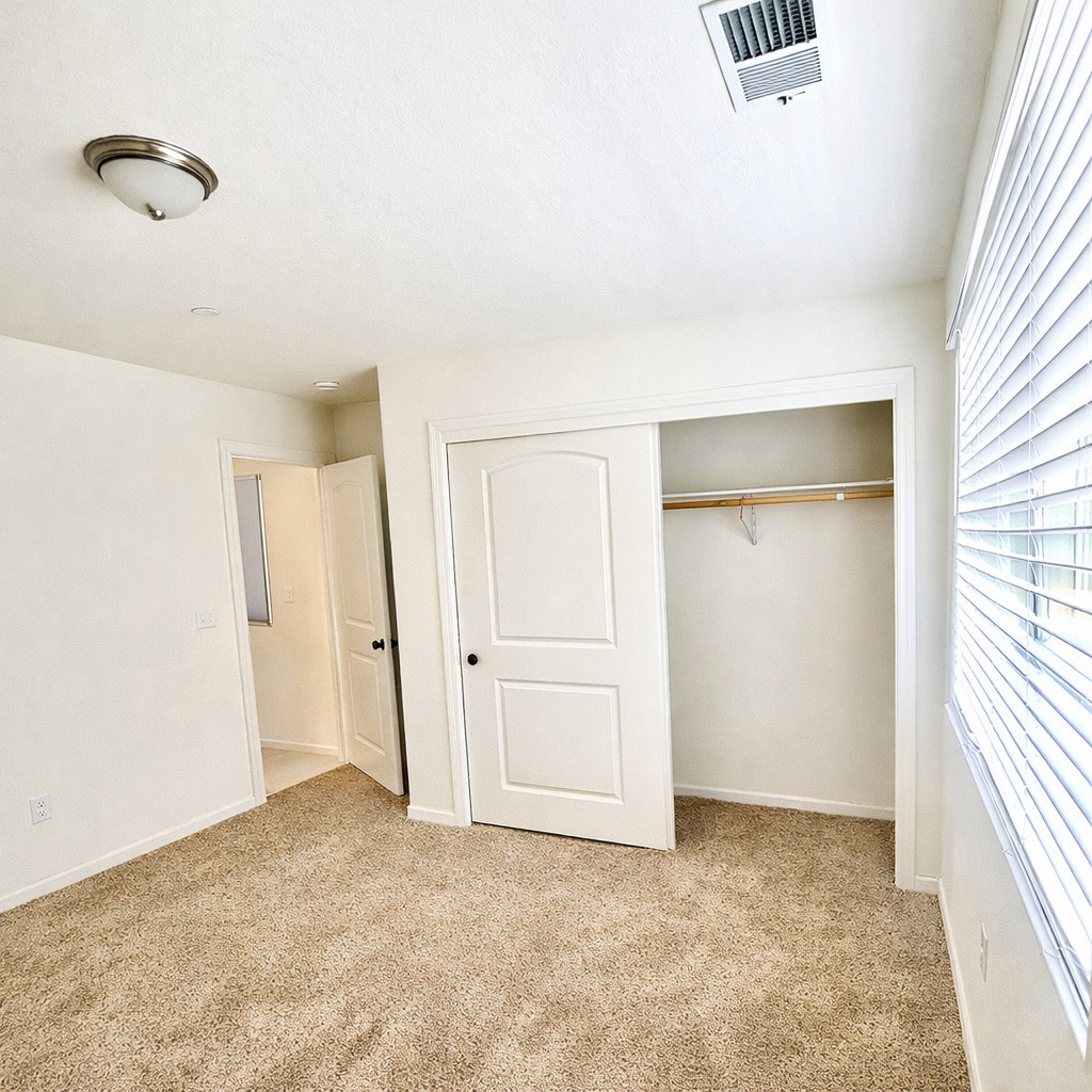 2035 W Chianti Way, Hanford, CA 93230