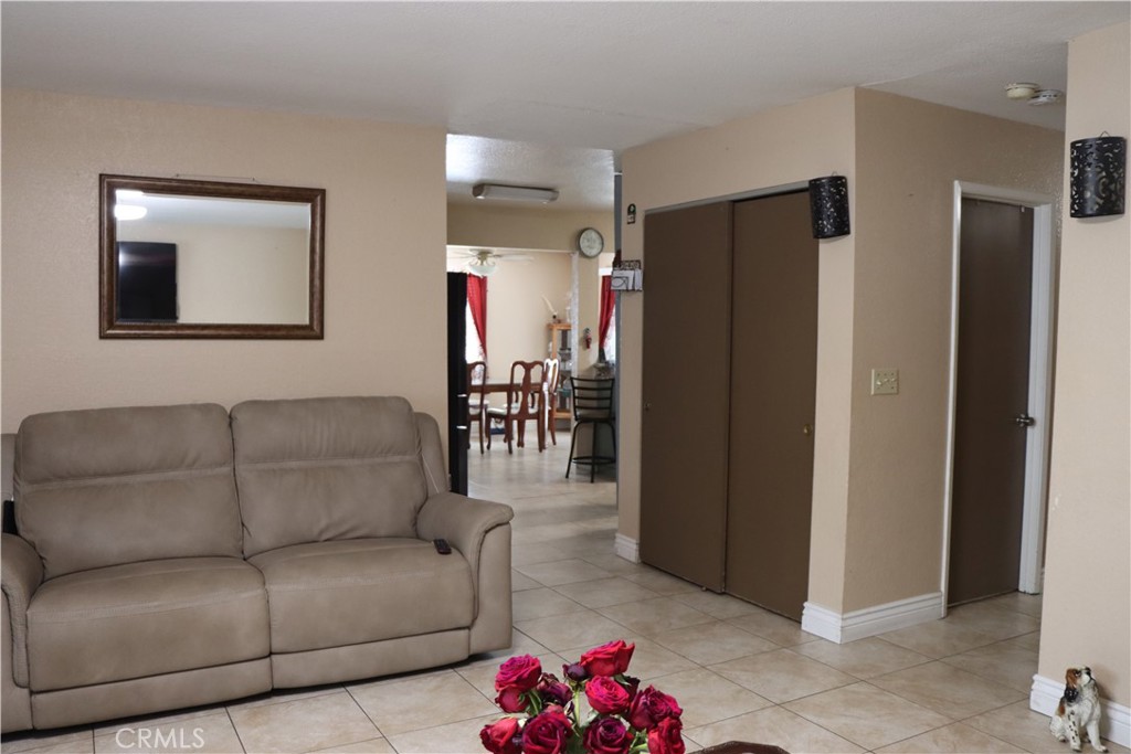 216 Barros St, Patterson, CA 95363