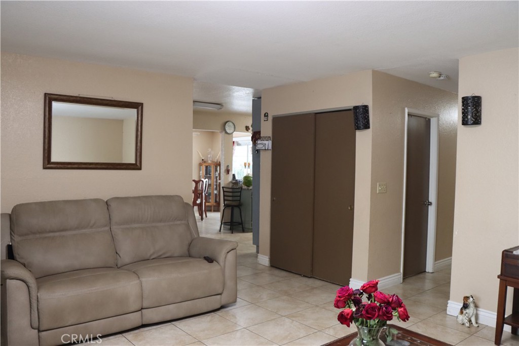 216 Barros St, Patterson, CA 95363