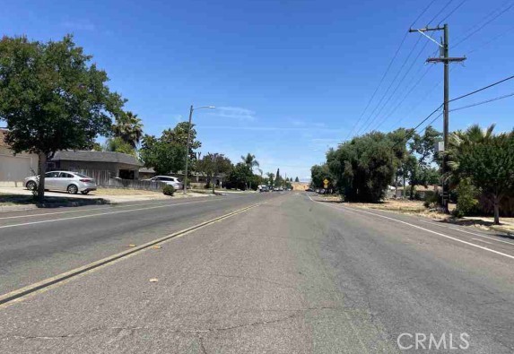 4497 N Chestnut Ave, Fresno, CA 93726