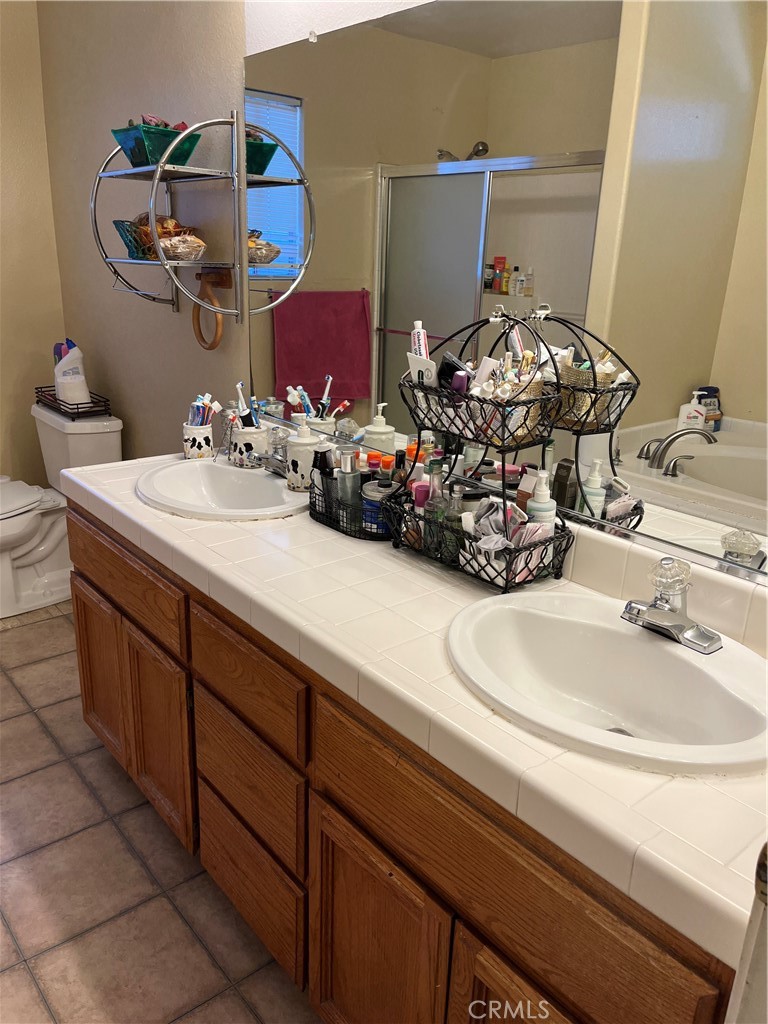 740 Hazelhurst Way, Coalinga, CA 93210