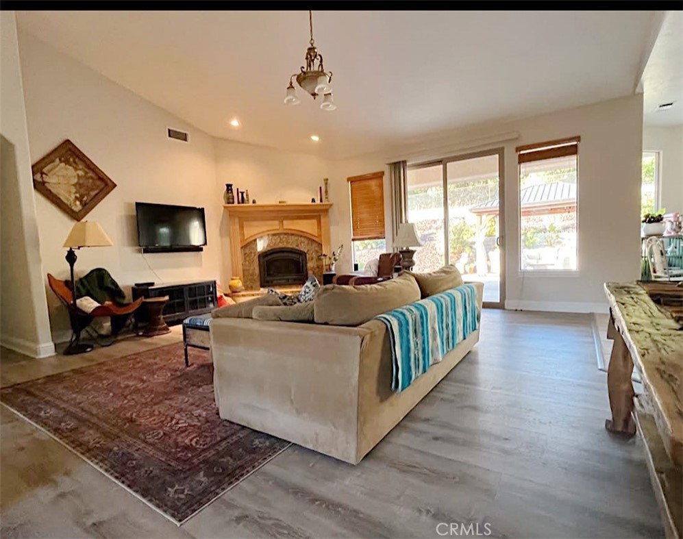 170 Nutwood Cir, Paso Robles, CA 93446