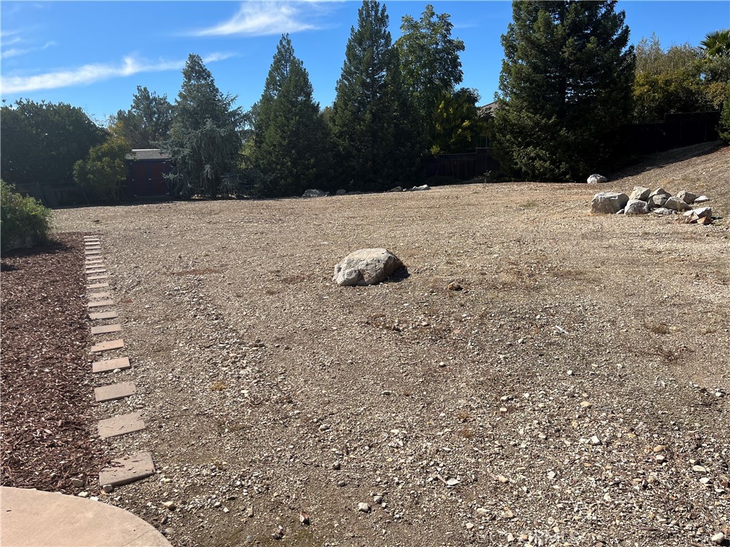 170 Nutwood Cir, Paso Robles, CA 93446