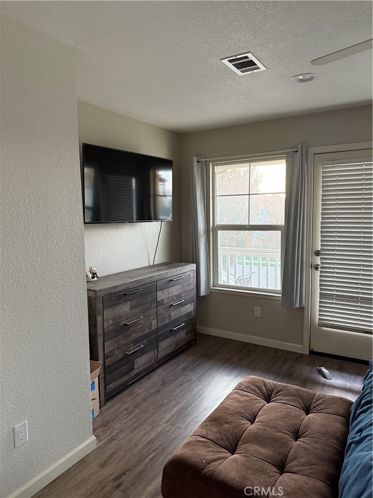 1574 Hearthsong Dr, Manteca, CA 95337