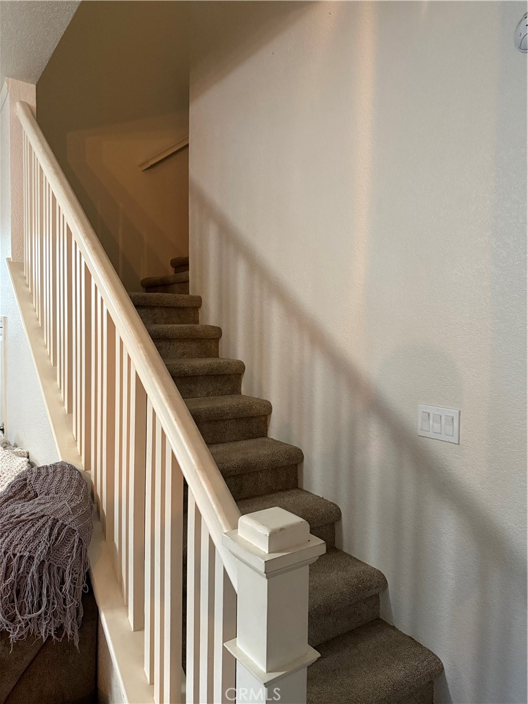 1574 Hearthsong Dr, Manteca, CA 95337