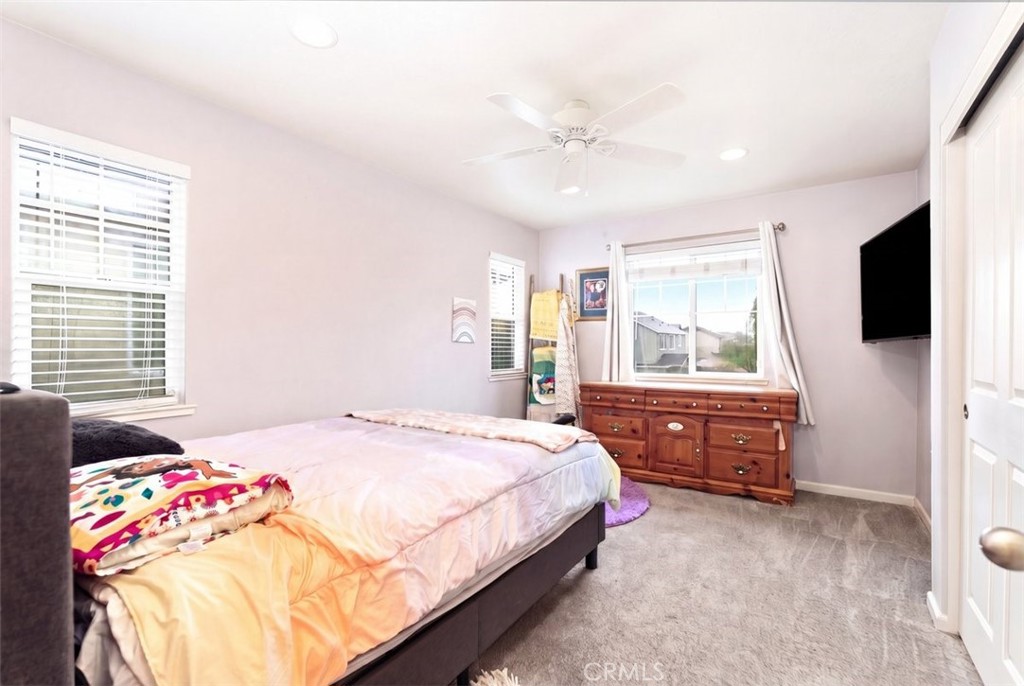 1574 Hearthsong Dr, Manteca, CA 95337