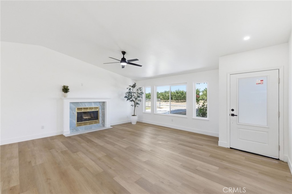 29991 Riverside, Shafter, CA 93263