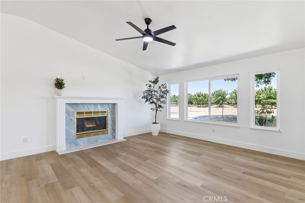 29991 Riverside, Shafter, CA 93263