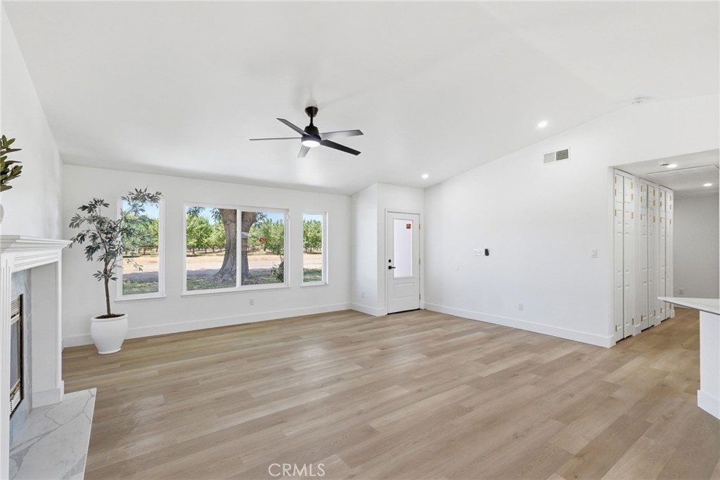 29991 Riverside, Shafter, CA 93263