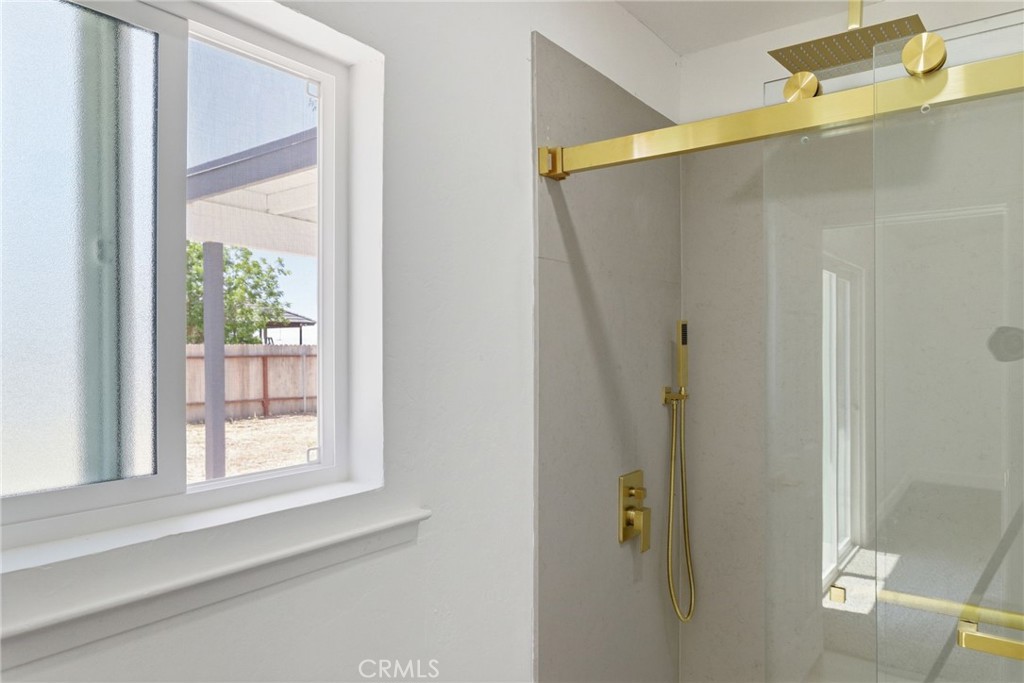 29991 Riverside, Shafter, CA 93263