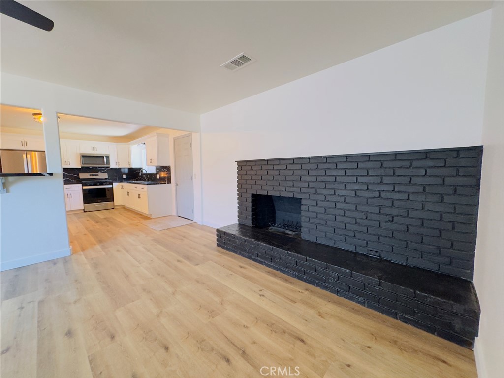 1138 Valley St, Visalia, CA 93277