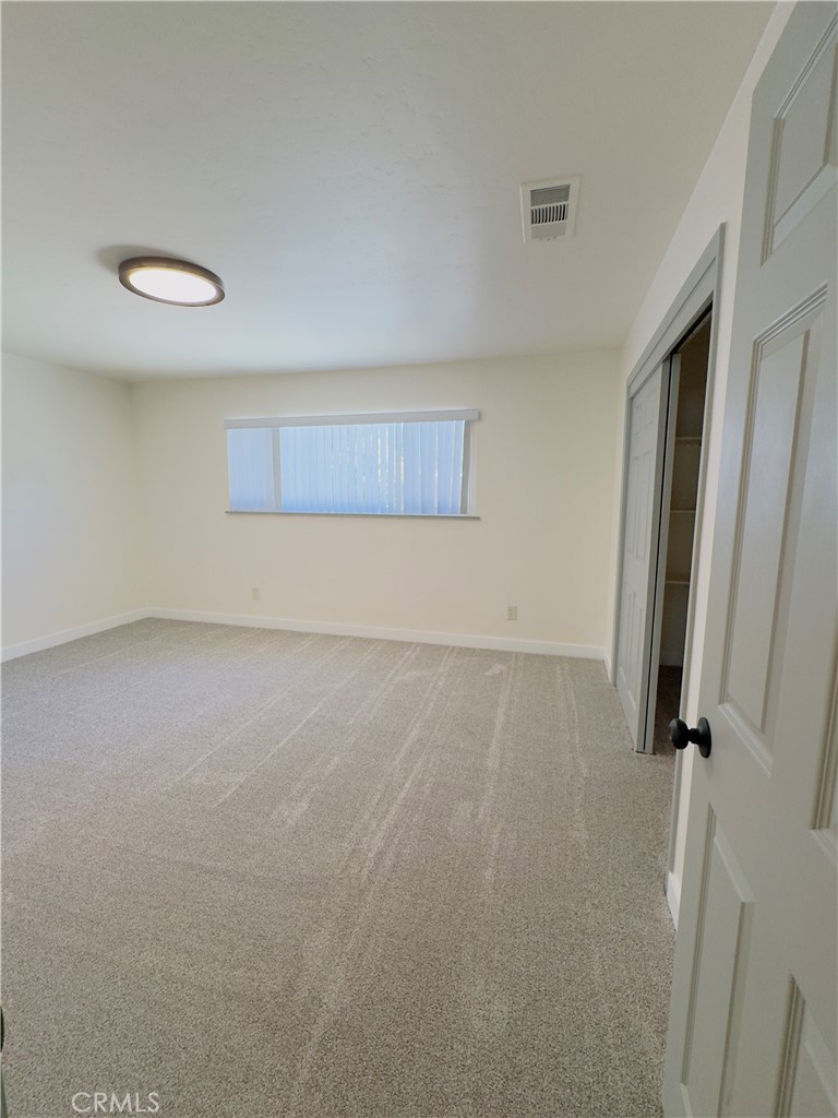 1138 Valley St, Visalia, CA 93277