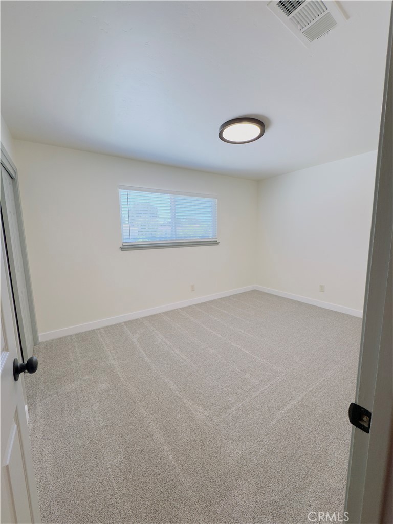 1138 Valley St, Visalia, CA 93277