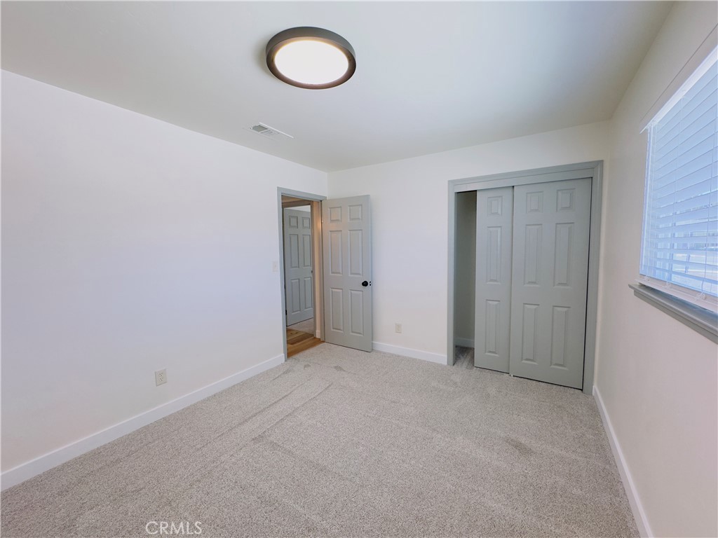 1138 Valley St, Visalia, CA 93277