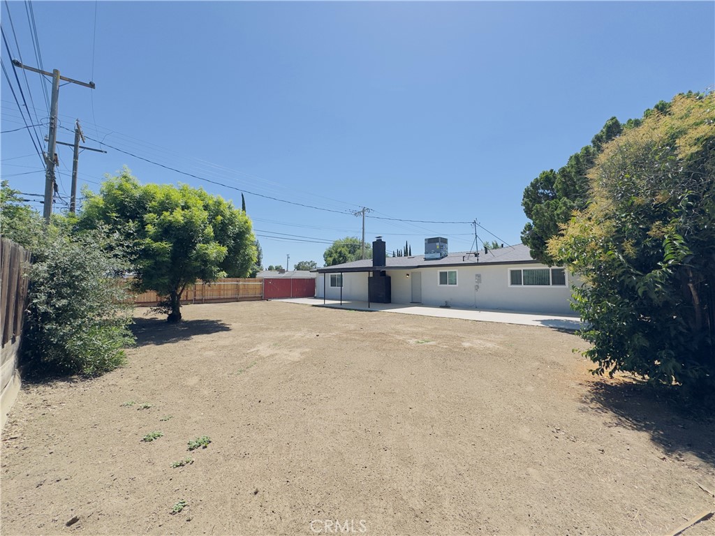 1138 Valley St, Visalia, CA 93277