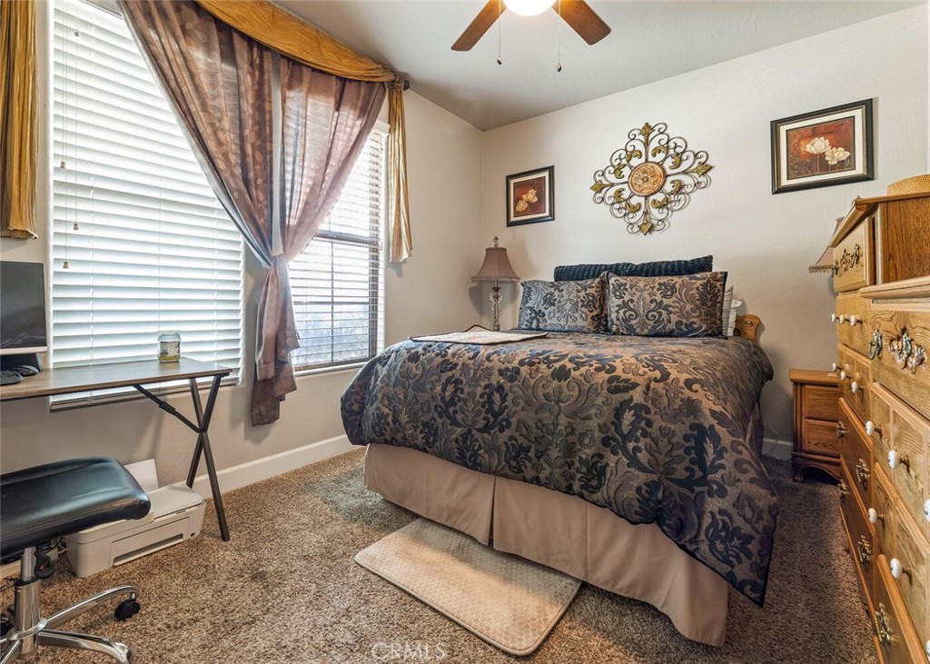 4014 E Harter Ct, Visalia, CA 93292